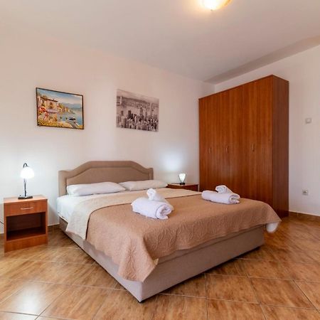 Villa Savovic Petrovac Екстериор снимка