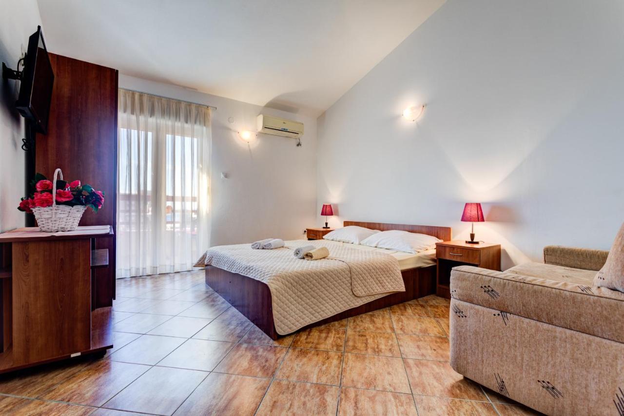 Villa Savovic Petrovac Екстериор снимка