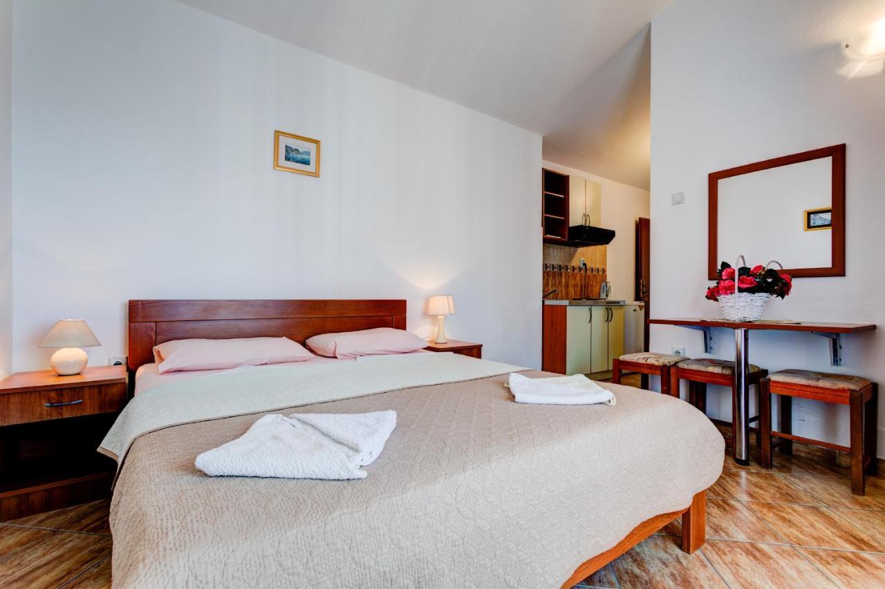 Villa Savovic Petrovac Екстериор снимка