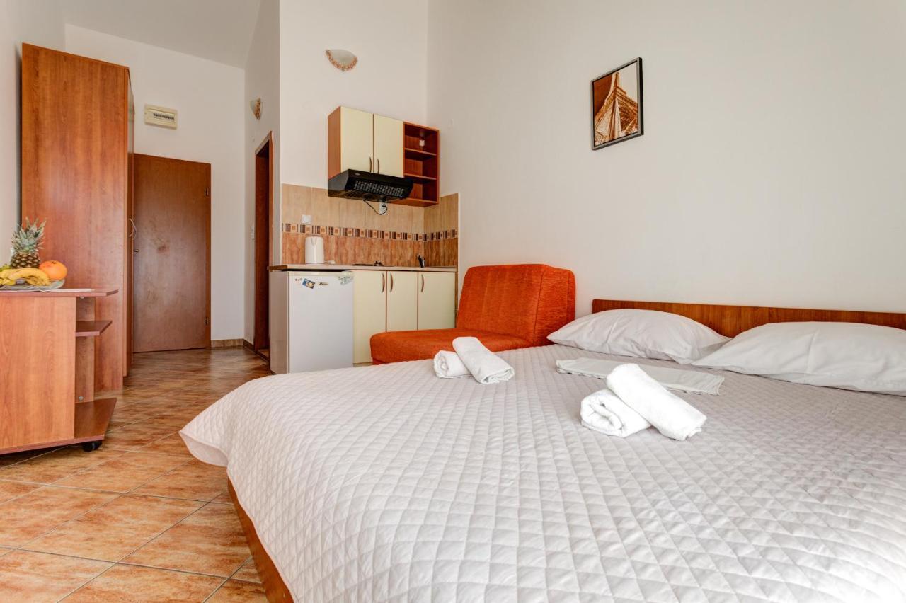 Villa Savovic Petrovac Екстериор снимка