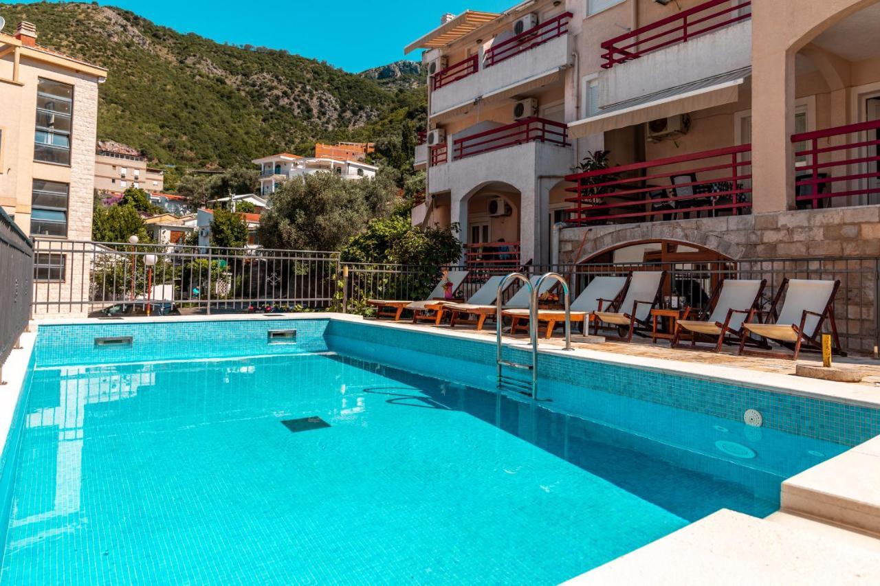 Villa Savovic Petrovac Екстериор снимка