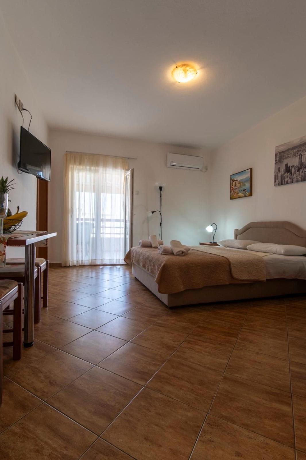 Villa Savovic Petrovac Екстериор снимка